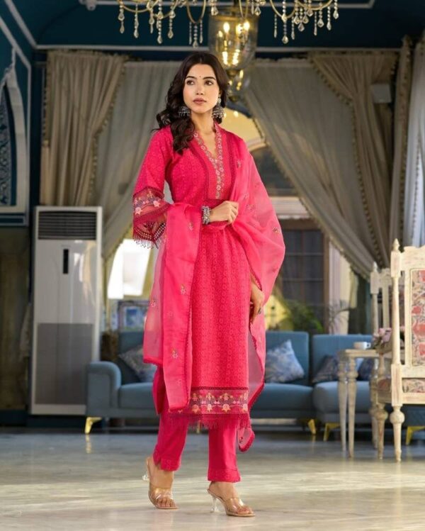 ✨ Wedding Special – Pakistani Schiffli Cutwork Suit Set ✨