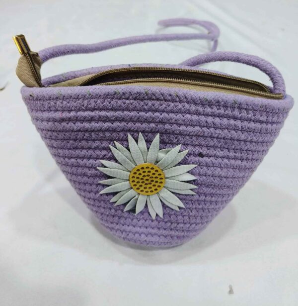 Women’s sling bag with zip