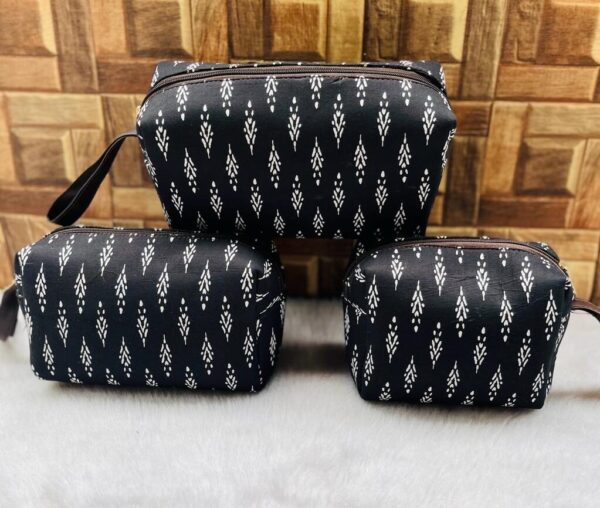 ✨ The Travel Pouches – Set of 3 ✨