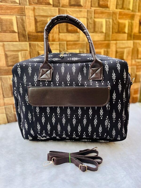 The Laptop Bag – Style Meets Function