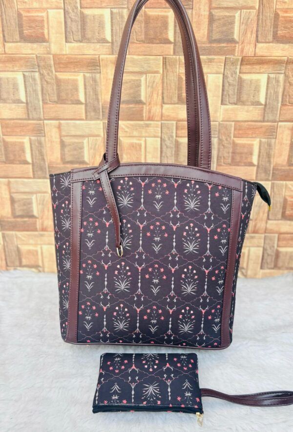 ⭐ The Adira Tote Bag