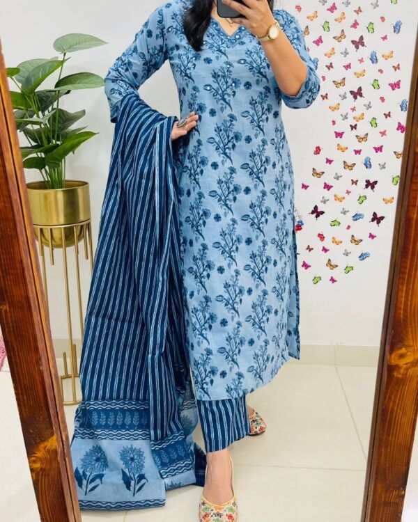 Kurta Set with Printed Dupatta