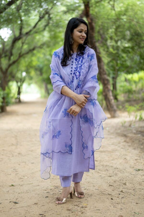 Exclusive Premium 3-Piece Suit Set – Lavender Handloom Cotton with Organza Dupatta