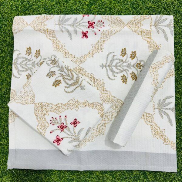 💥 HONEYCOM Wooden Handlook Printed Towel Set ☘️