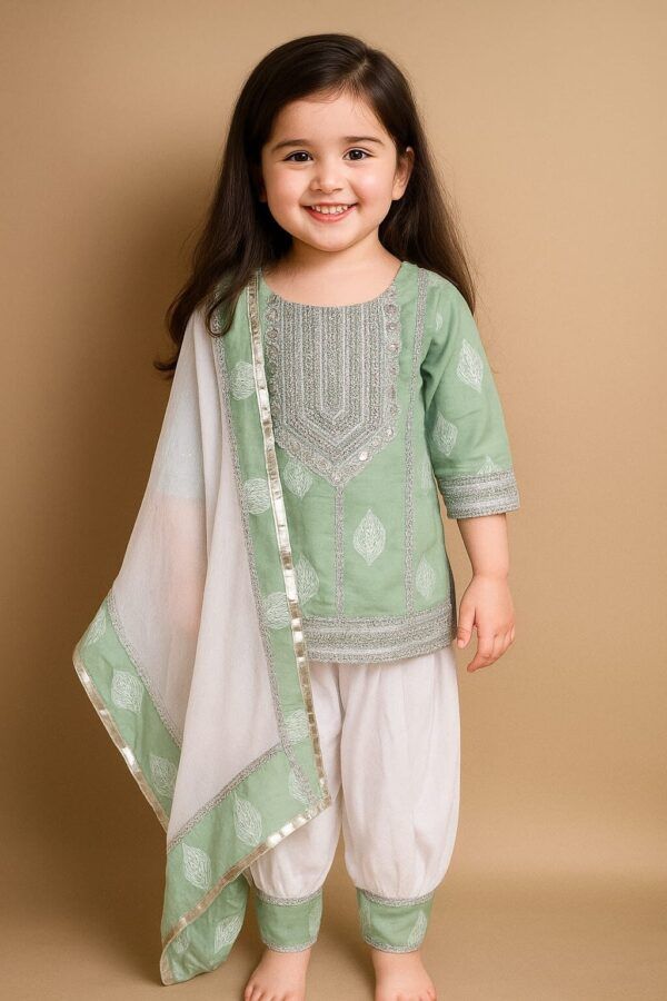 🌸 Girls Kurti Salwar Set with Dupatta – Festive Ethnic Wear 🌸