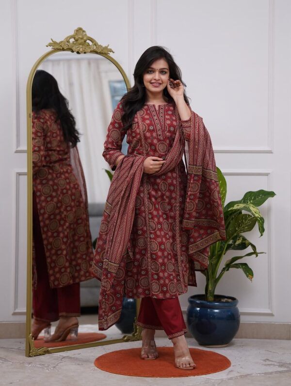 Pure Cotton 60×60 Patola Print Kurta Set with Malmal Dupatta
